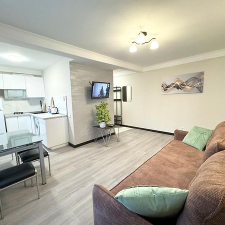 קייב Artal Apartment On Obolonskyi Avenue 16 מראה חיצוני תמונה
